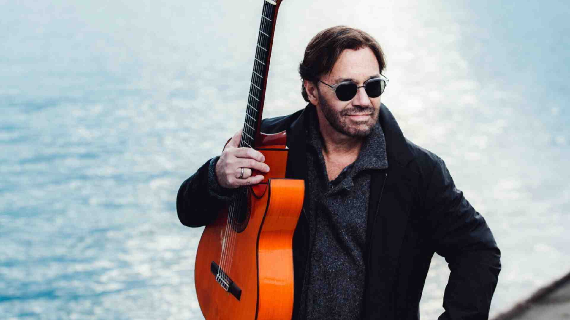 Il tocco magico di Al Di Meola: “Ossessionato dalla chitarra: è la mia forma di guarigione"