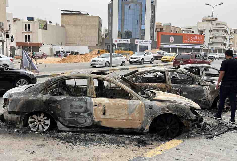 Dopo gli scontri a Tripoli in fuga gli italiani (e alcuni di Eni)