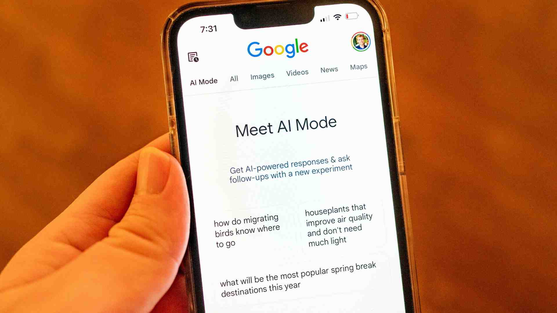 I chatbot mettono in crisi i motori di ricerca Google e Apple