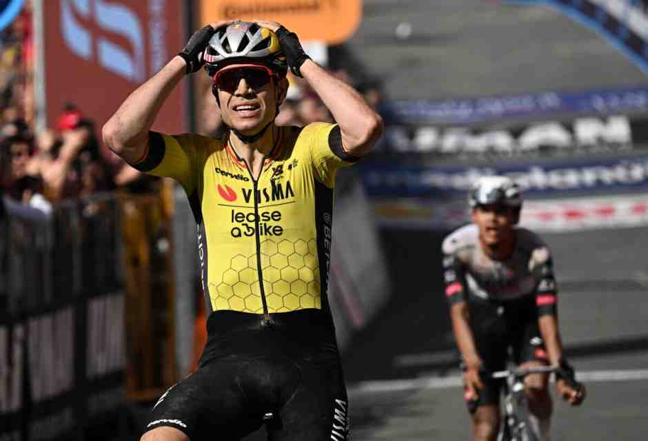 Vince van Aert, Del Toro in maglia rosa. A Siena il Giro d'Italia è cambiato