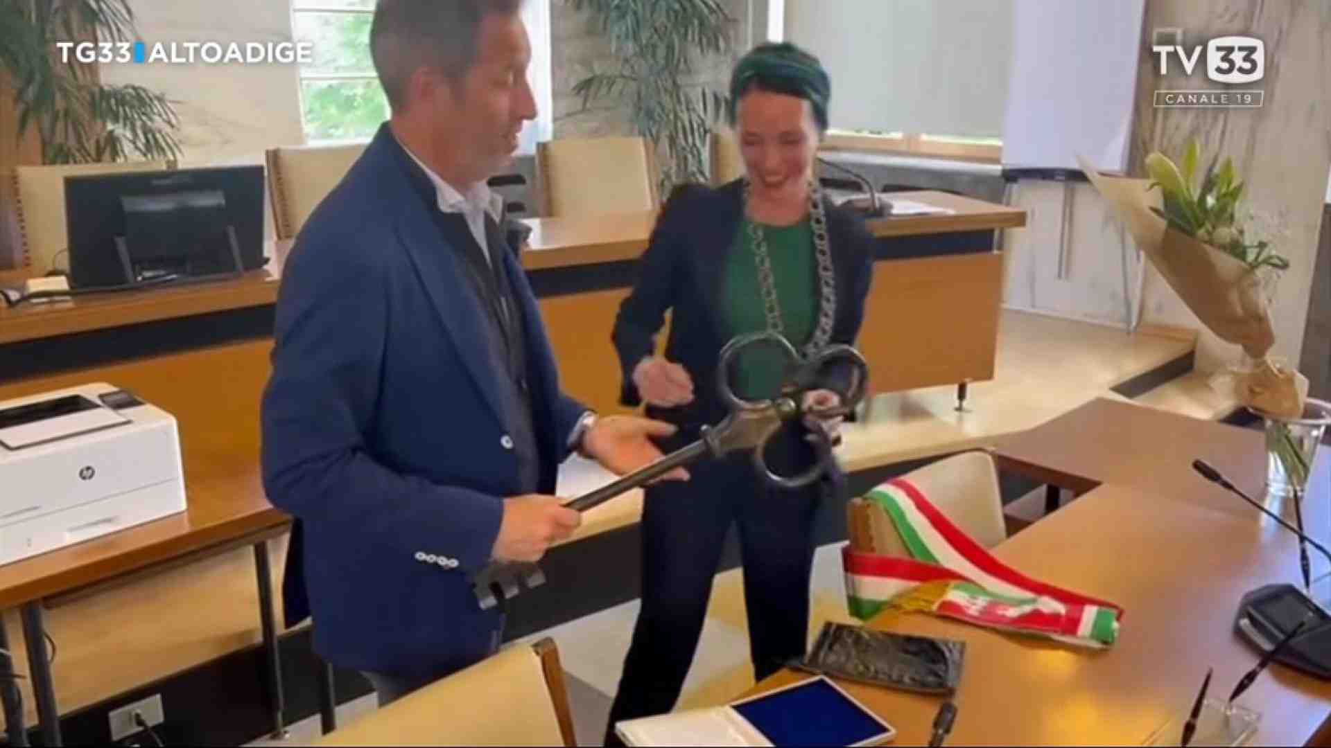 Meglio la sindaca riluttante che lo stentato italiano Augias