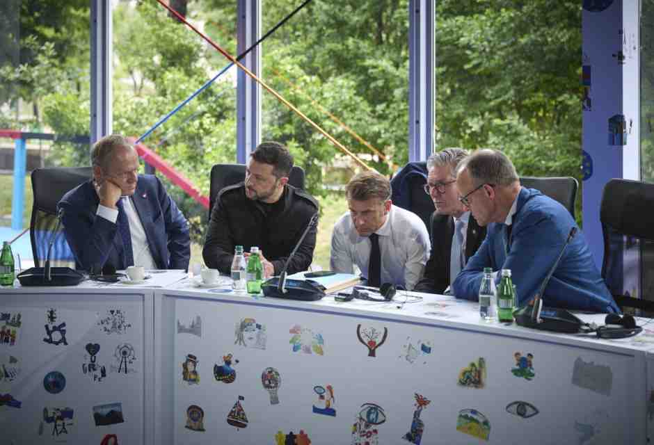 Ucraina, telefonata tra Trump e i volenterosi. Partecipa anche Meloni: "Sostegno agli sforzi Usa"