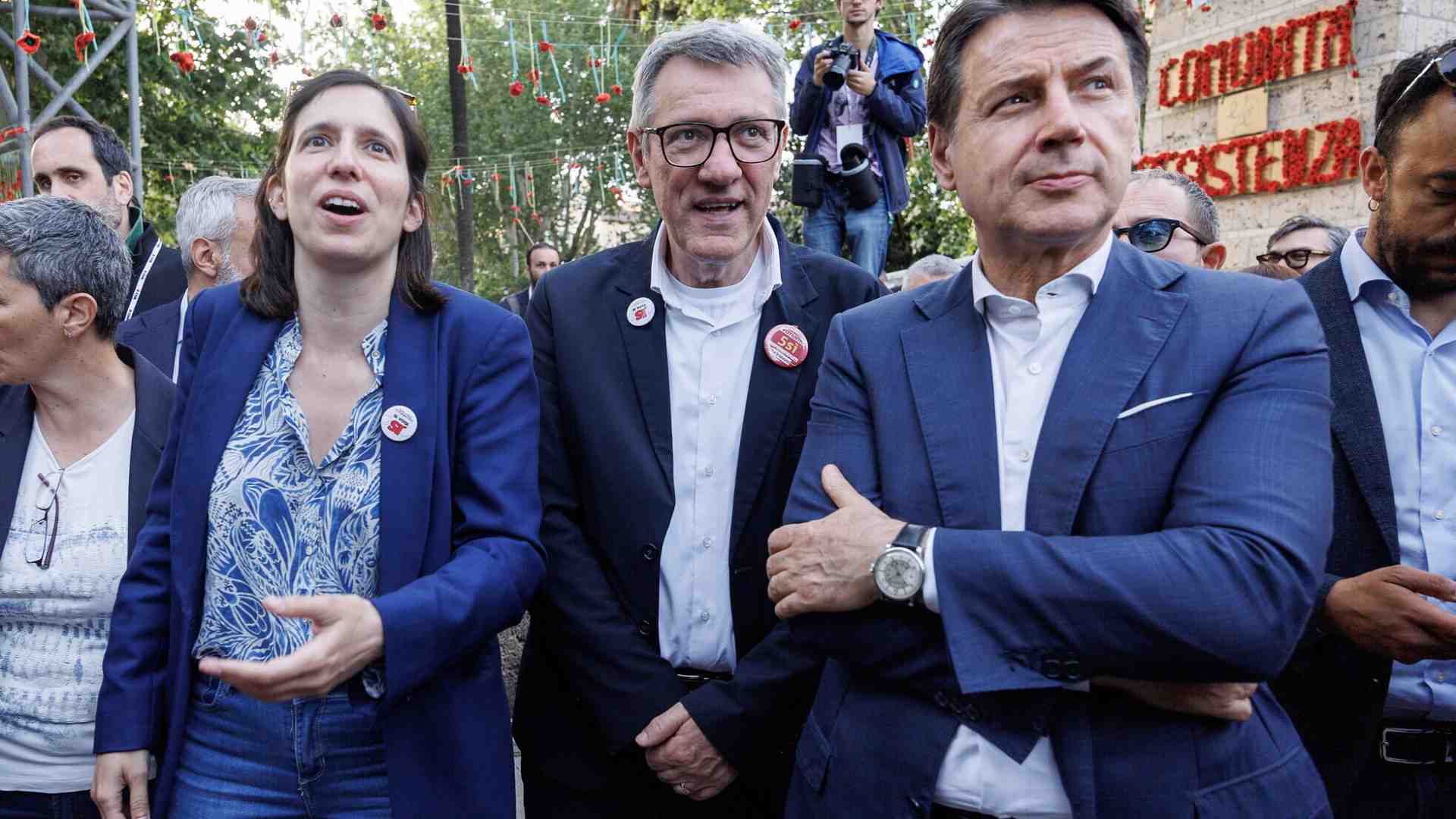 Elly Schlein sfida la Rai ma riempie i palinsesti Rai. La maratona referendum tra megafoni scalcagnati e macchinoni