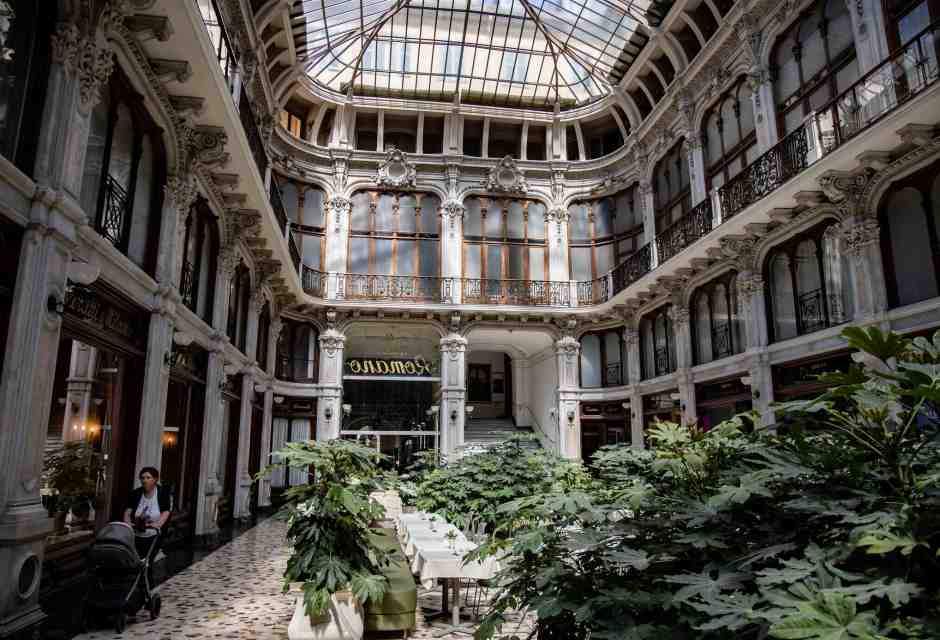 Più Champagne (e meno lagne) per finanziare i musei pubblici italiani