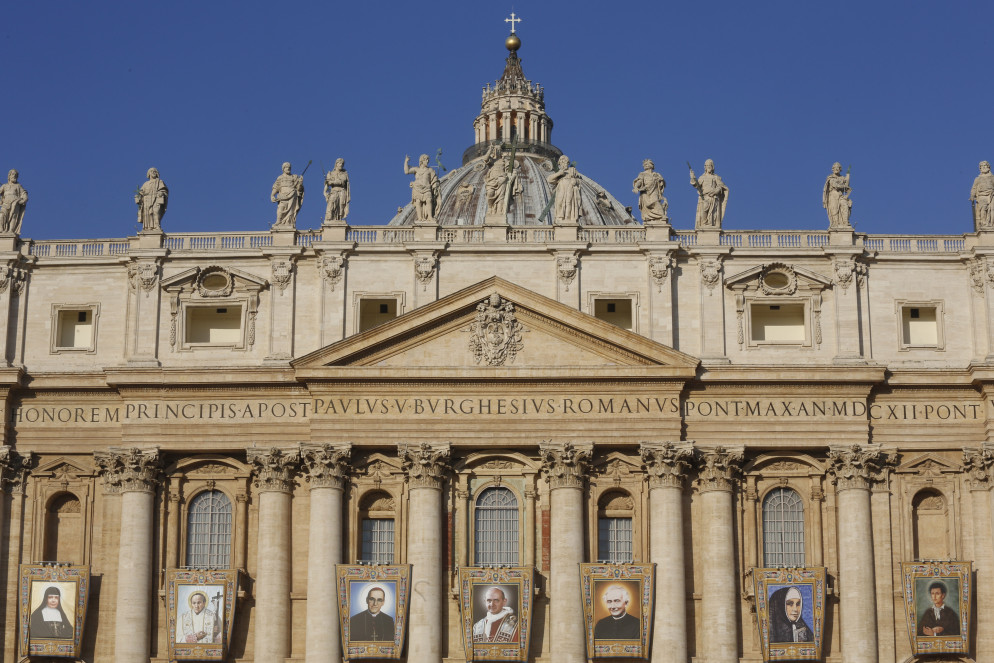 I ritratti dei sette nuovi santi (Ansa) - Agenzia Romano Siciliani