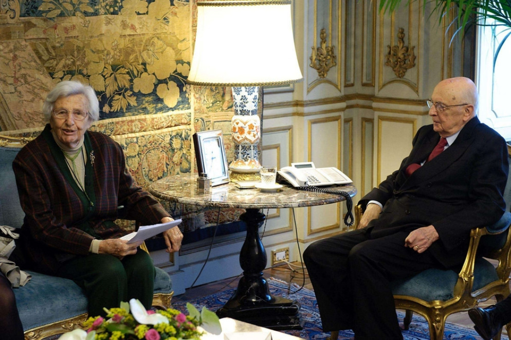 Maria Lisa (Marisa) Cinciari Rodano, 100 anni: deputata e senatrice del Pci, prima donna vicepresidente della Camera, con l'allora presidente della Repubblica Giorgio Napolitano il 20 aprile 2012 - UFFICIO STAMPA PRESIDENZA REPUBBLICA/PAOLO GIANDOTTI