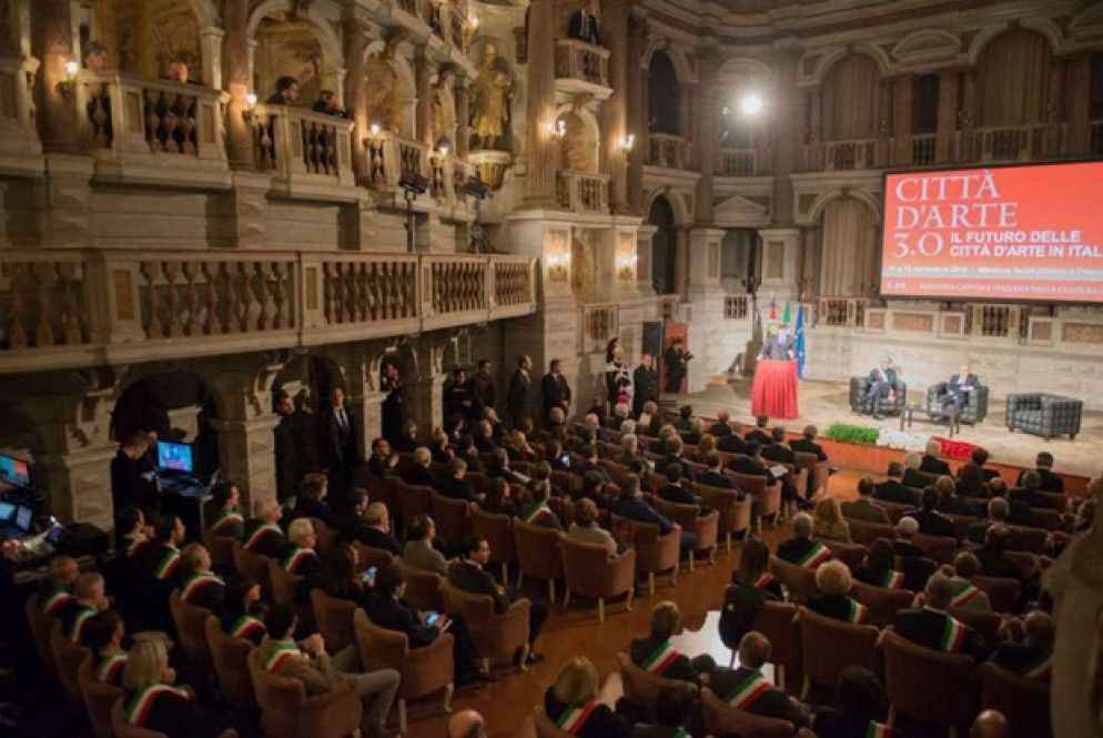 Il teatro Bibiena, gioiello barocco di Mantova