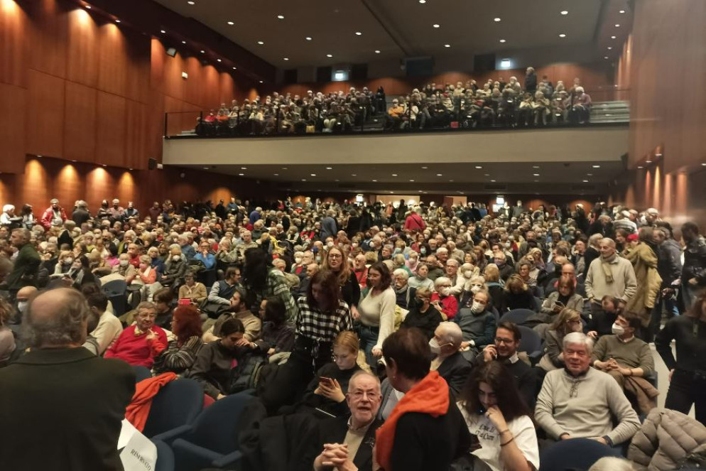Oltre mille gli spettatori all'Auditorium della Gran Guardia nella centralissima Piazza Bra