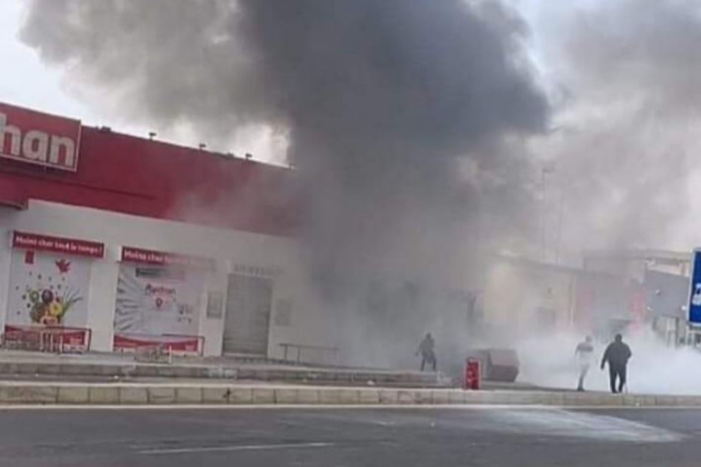 Un'altra immagine degli scontri a Dakar, in Senegal - Collaboratori