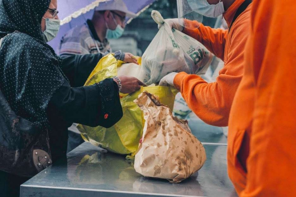 5,6 milioni di italiani vivono in povertà assoluta nel 2020. Il fenomeno riguarda più di due milioni di famiglie (7,7%). È il valore più alto dal 2005 (dati Istat) - .