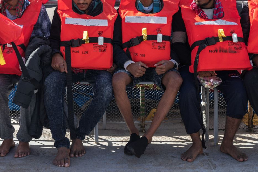 I migranti hanno sempre bisogno d vestiti nuovi, puliti e asciutti - Emergency