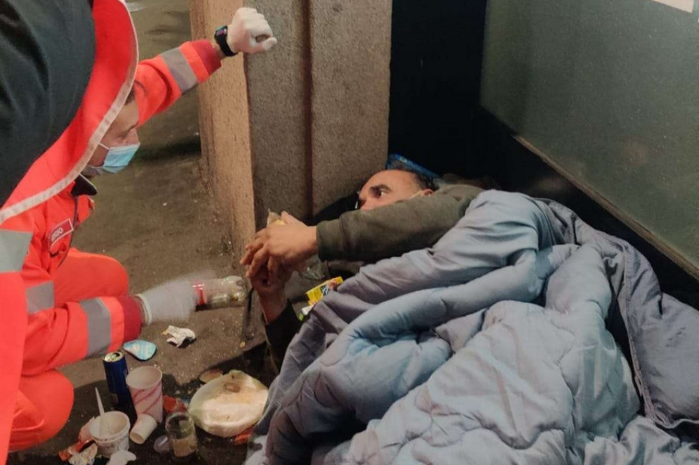 52mila sono le persone senza fissa dimora in Italia. Per la maggior parte sono uomini (86%) e per metà italiani (stima fio.Psd e ministero del Lavoro e Politiche sociali) - .