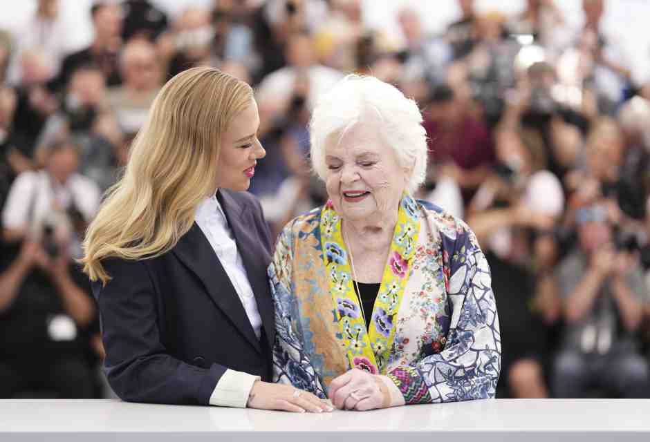 Brave June Squibb e Scarlett Johansson. “Fuori” è bocciato e l’Italia è già pronta a recriminare