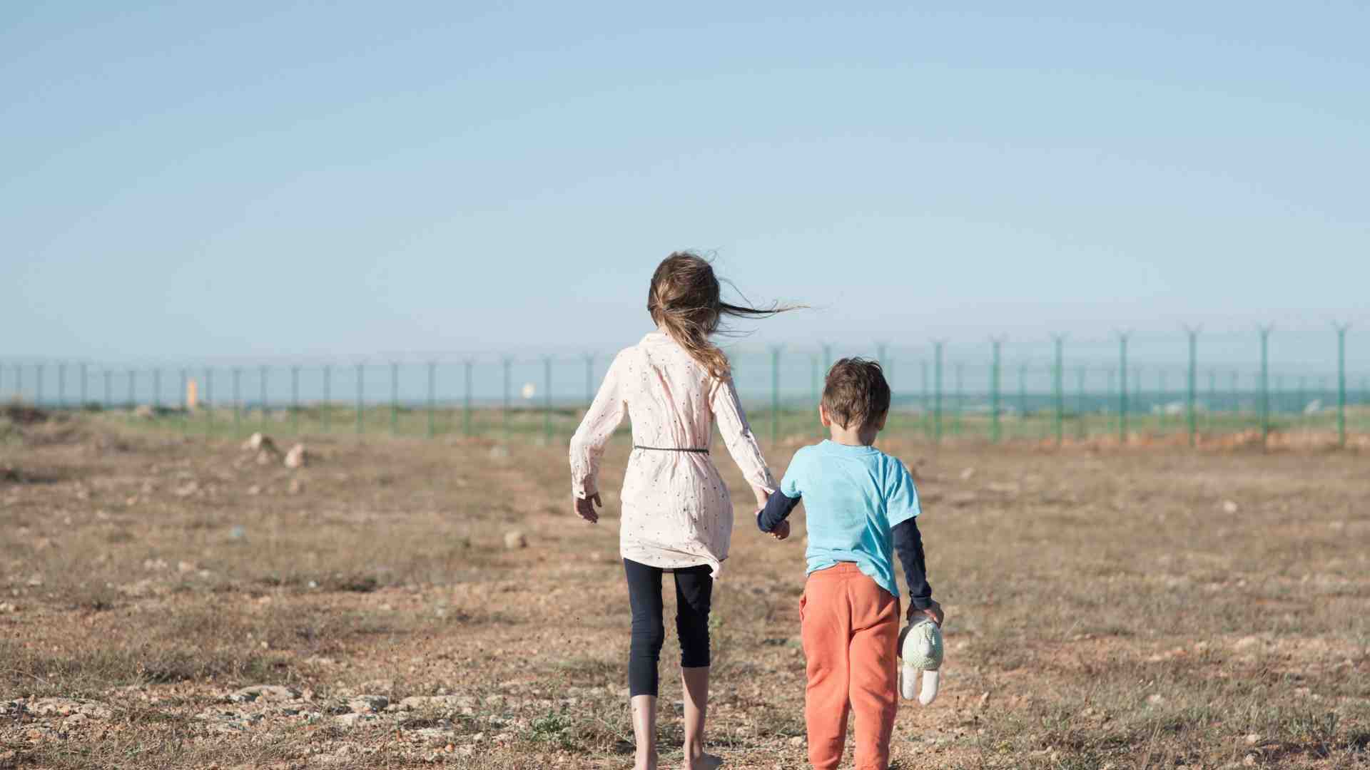 I bambini poveri sono gli adulti fragili di domani: «Fermiamo la spirale»