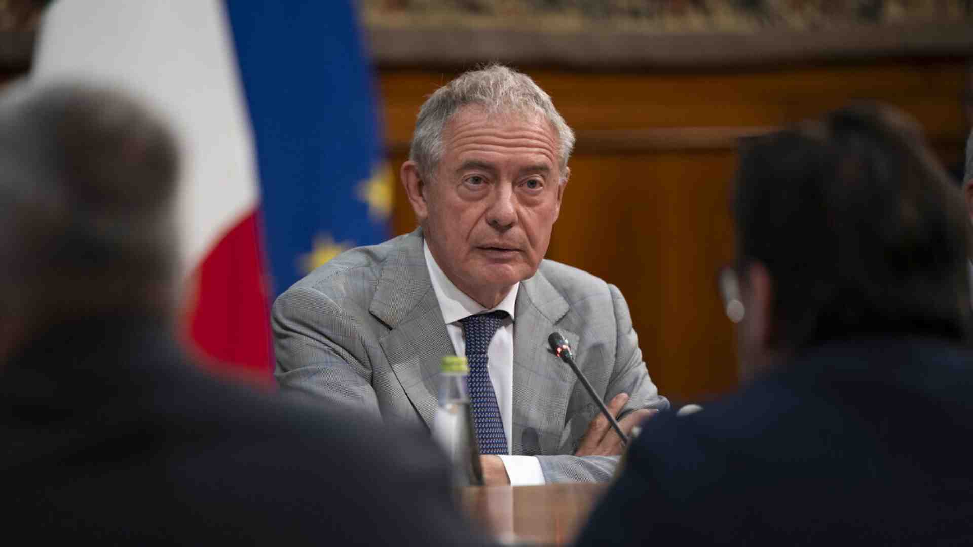 Scontro Stroppa-Urso: "Qualcuno nel governo non vuole Starlink". "Stupito dalle sue parole"