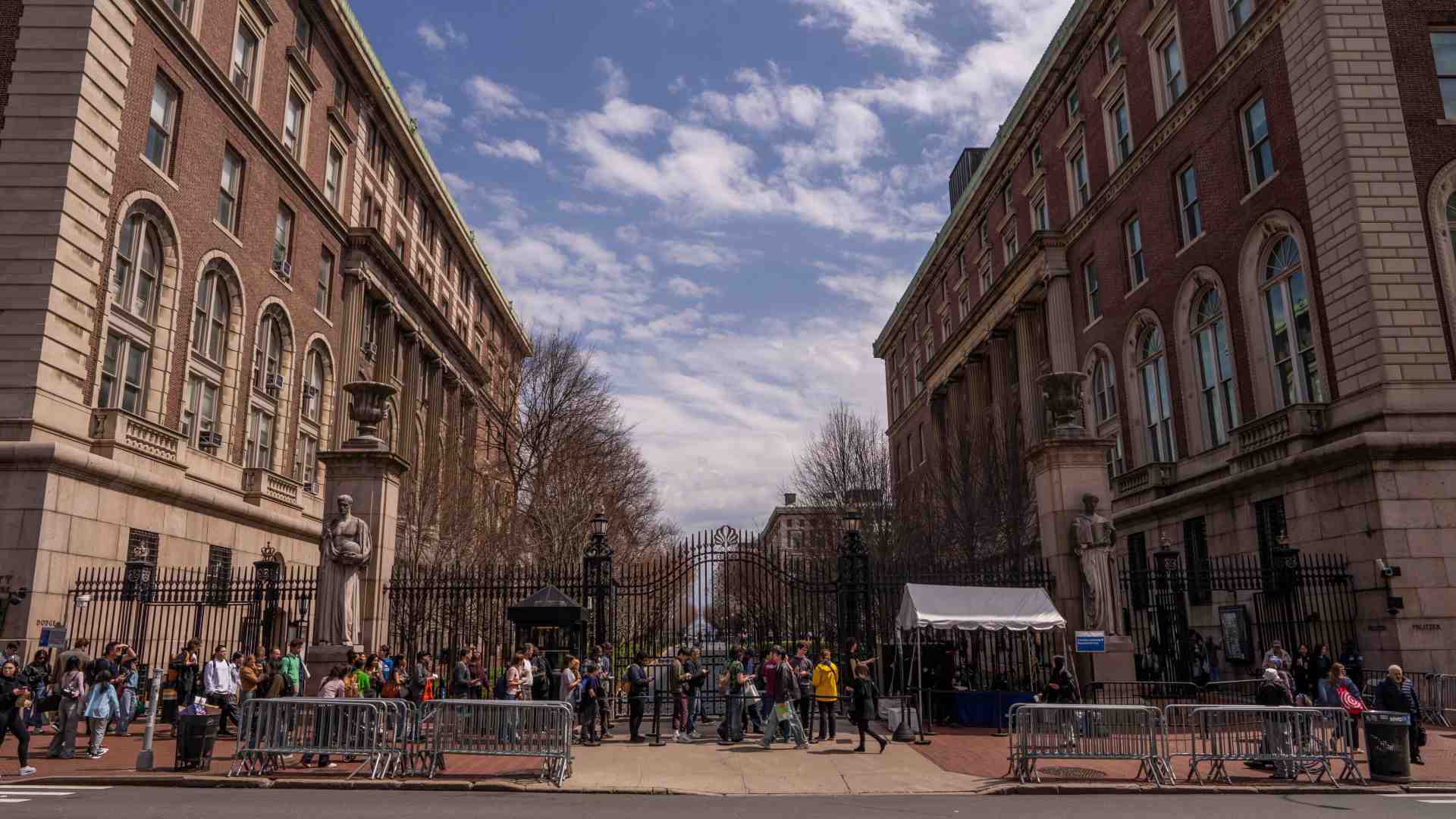 Columbia si è arresa a Trump, Harvard resiste. Non vince nessuno
