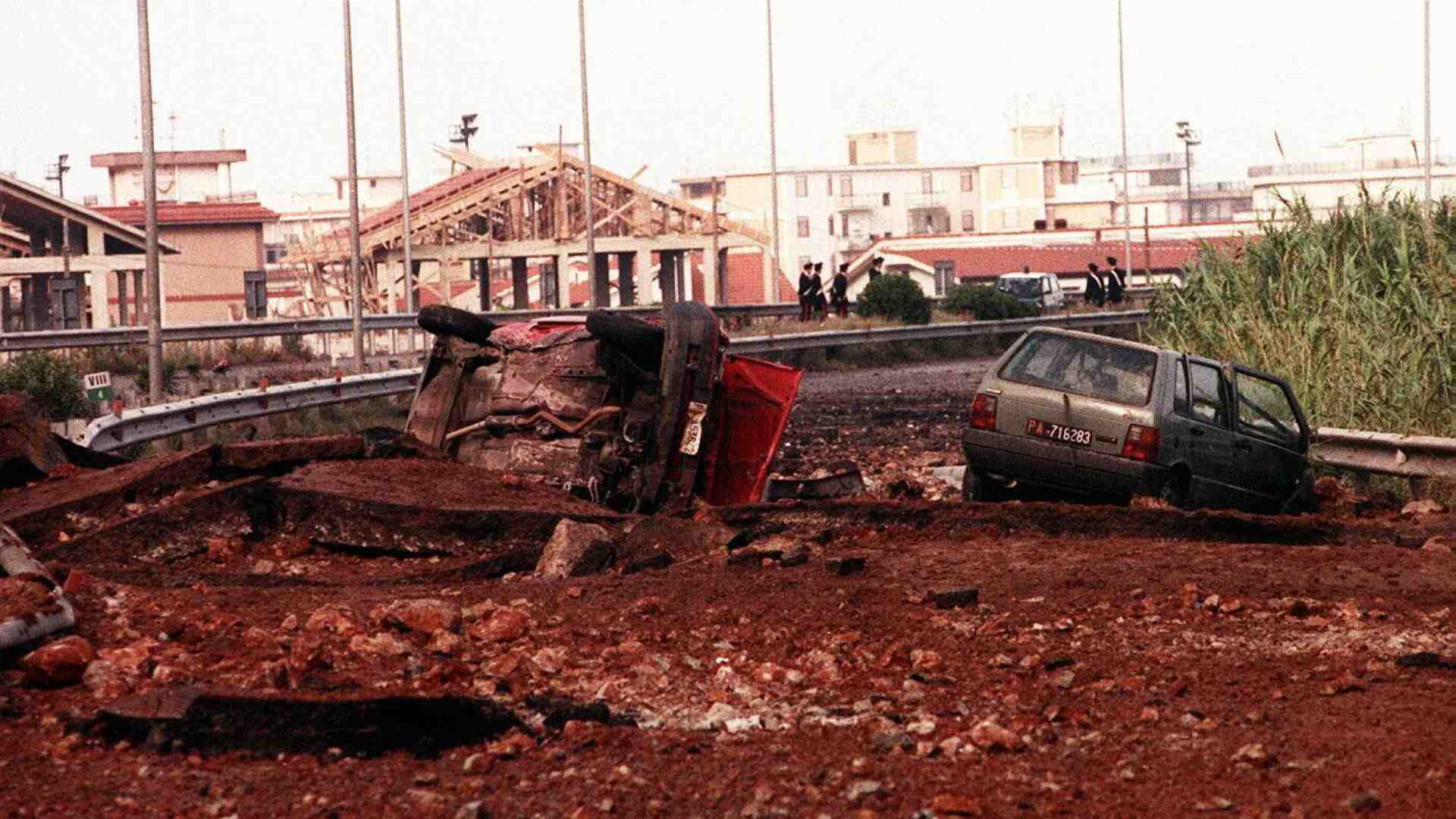 Capaci, 33 anni. Ma i veleni dei professionisti dell’antimafia sono ancora qui