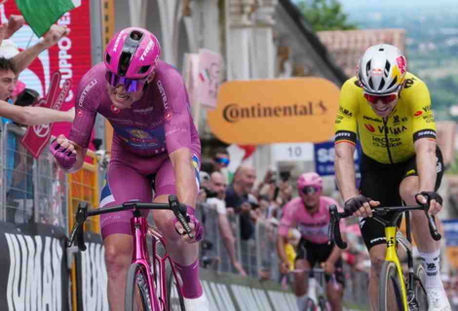 Giro d'Italia, il veloce cammino di fede di Pedersen