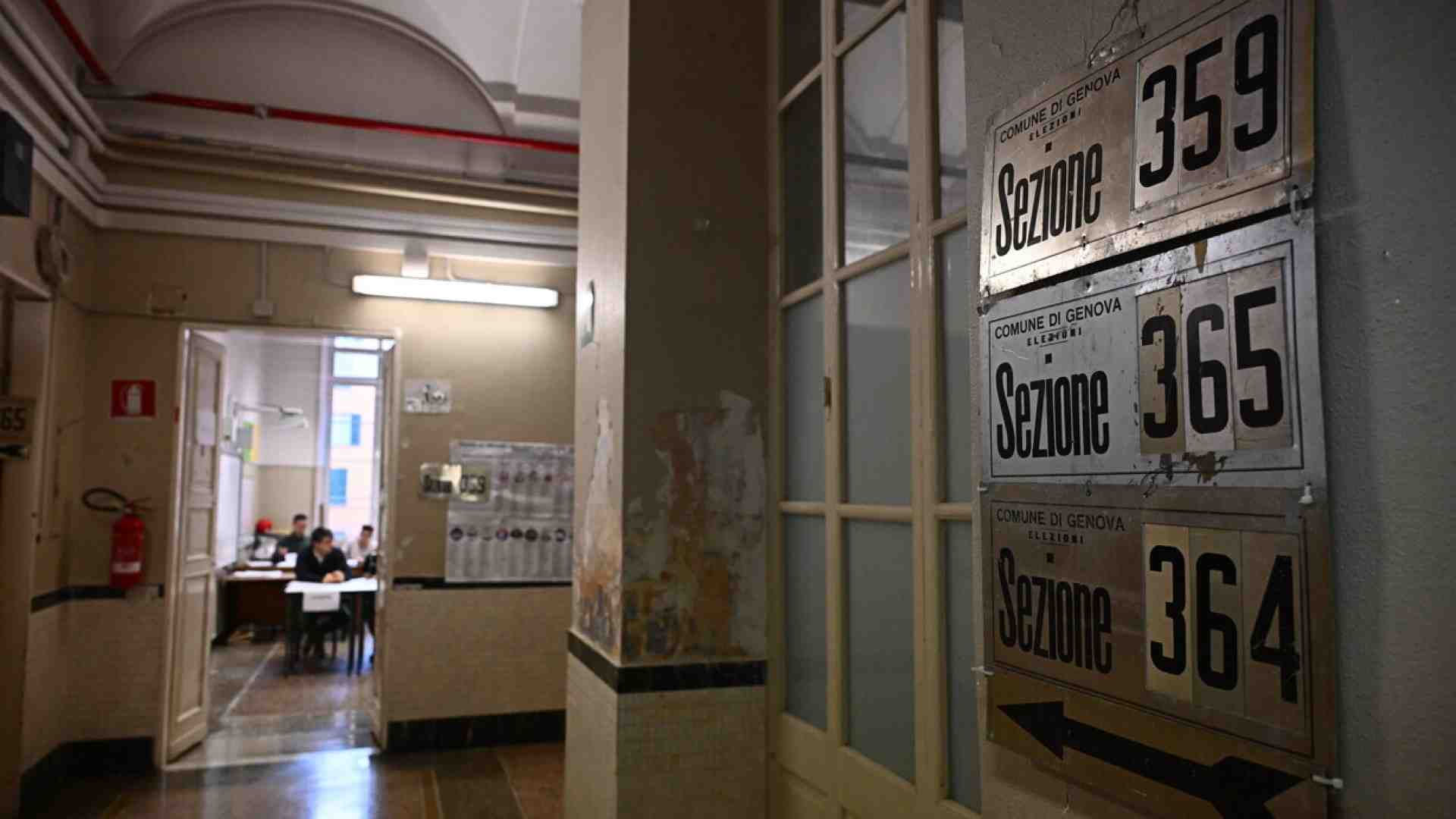 Piccola mappa delle elezioni comunali. Da Genova a Taranto, tra prove di campo largo e corse solitarie