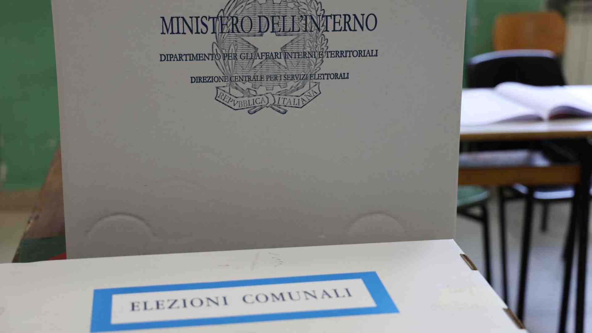 Taranto alle urne con centrodestra e centrosinistra spaccate