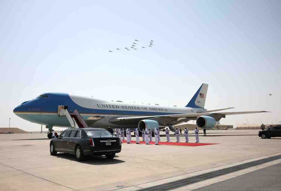 La diplomazia del regalo, oltre al Jumbo Jet di Trump