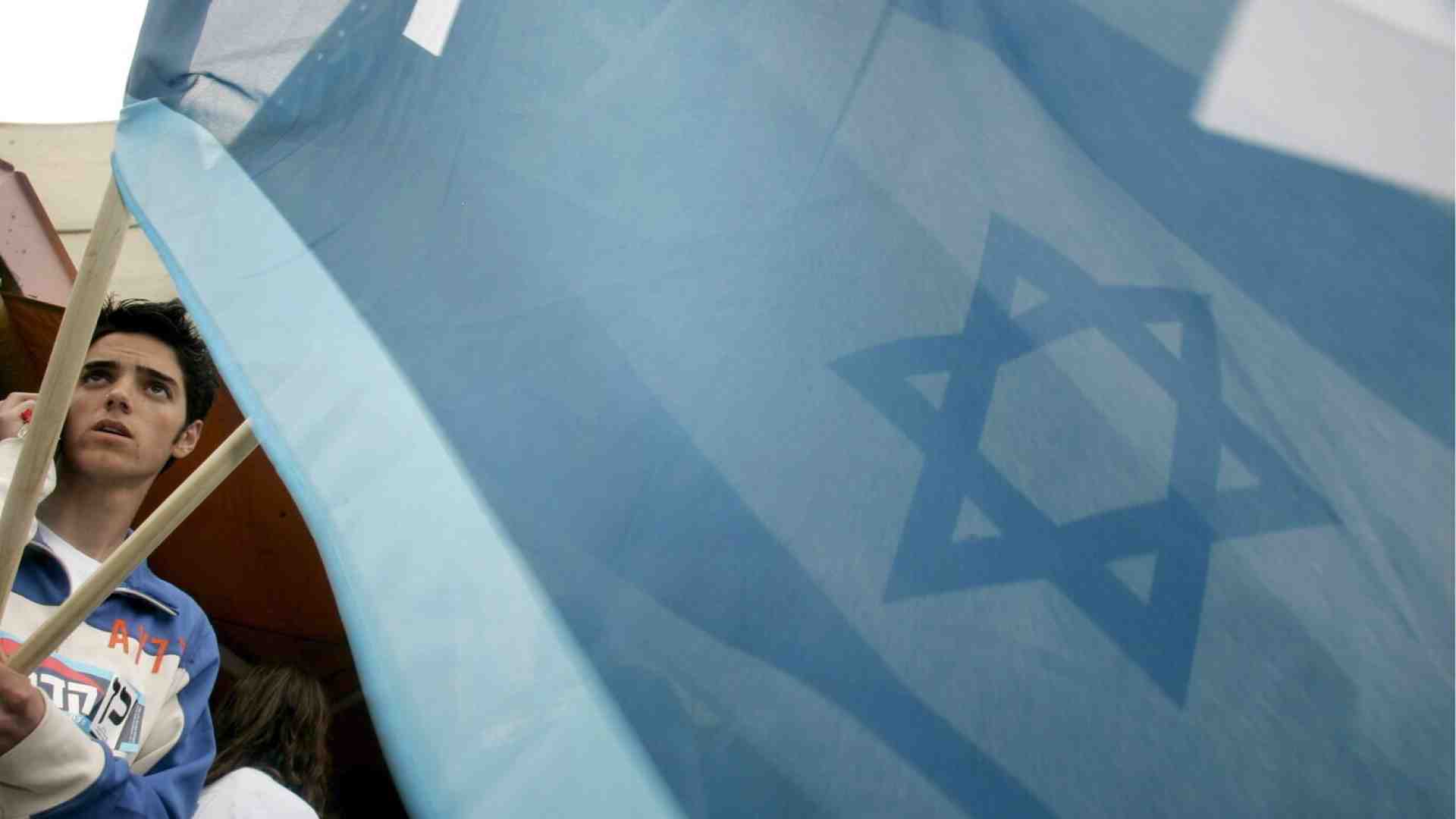 Dal killer degli israeliani al sicario di Rushdie, se i nostri slogan sono gli stessi dell’Iran