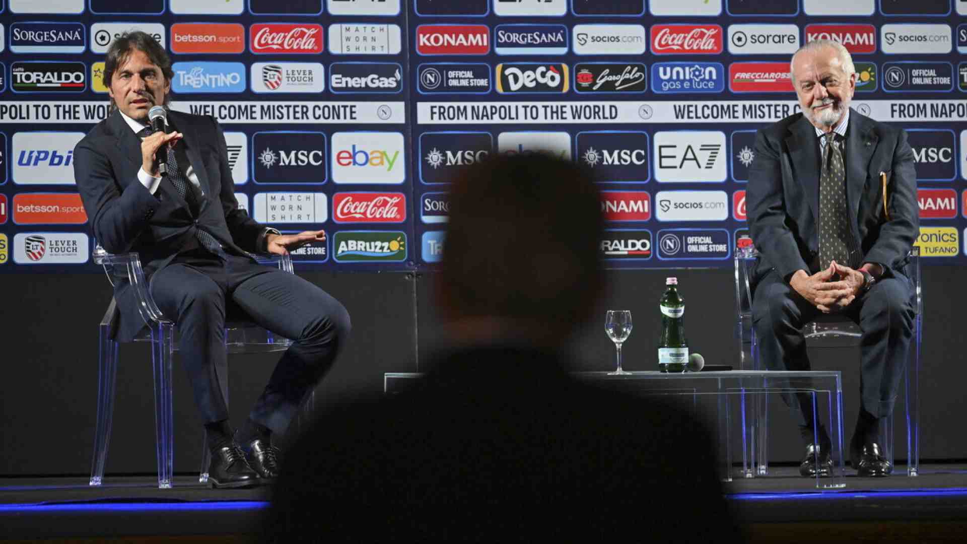 Ad Aurelio nun se cumanna