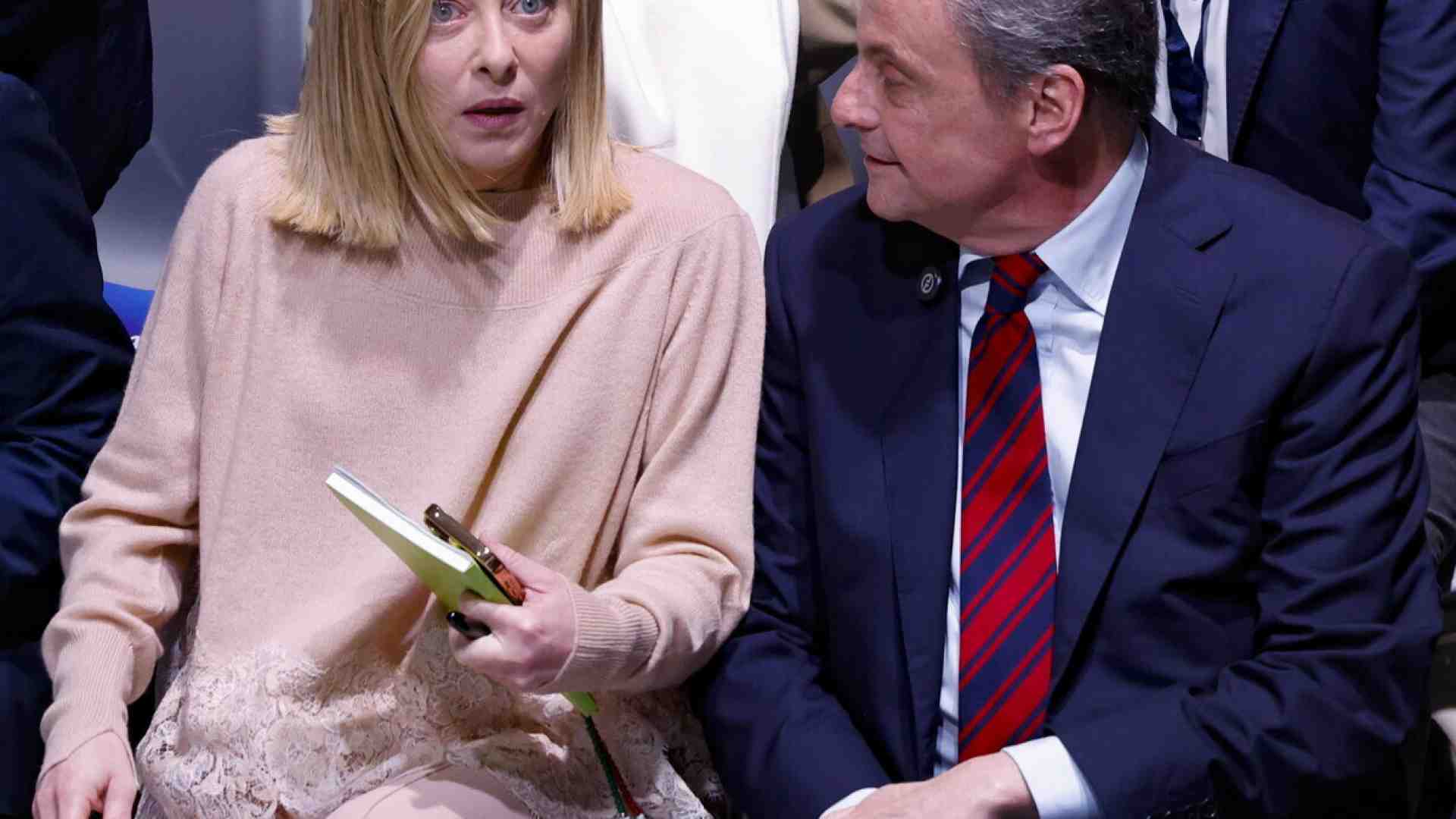 “Il nulla di Meloni sulla politica economica. Dica qualcosa, anche di destra”. Intervista a Calenda