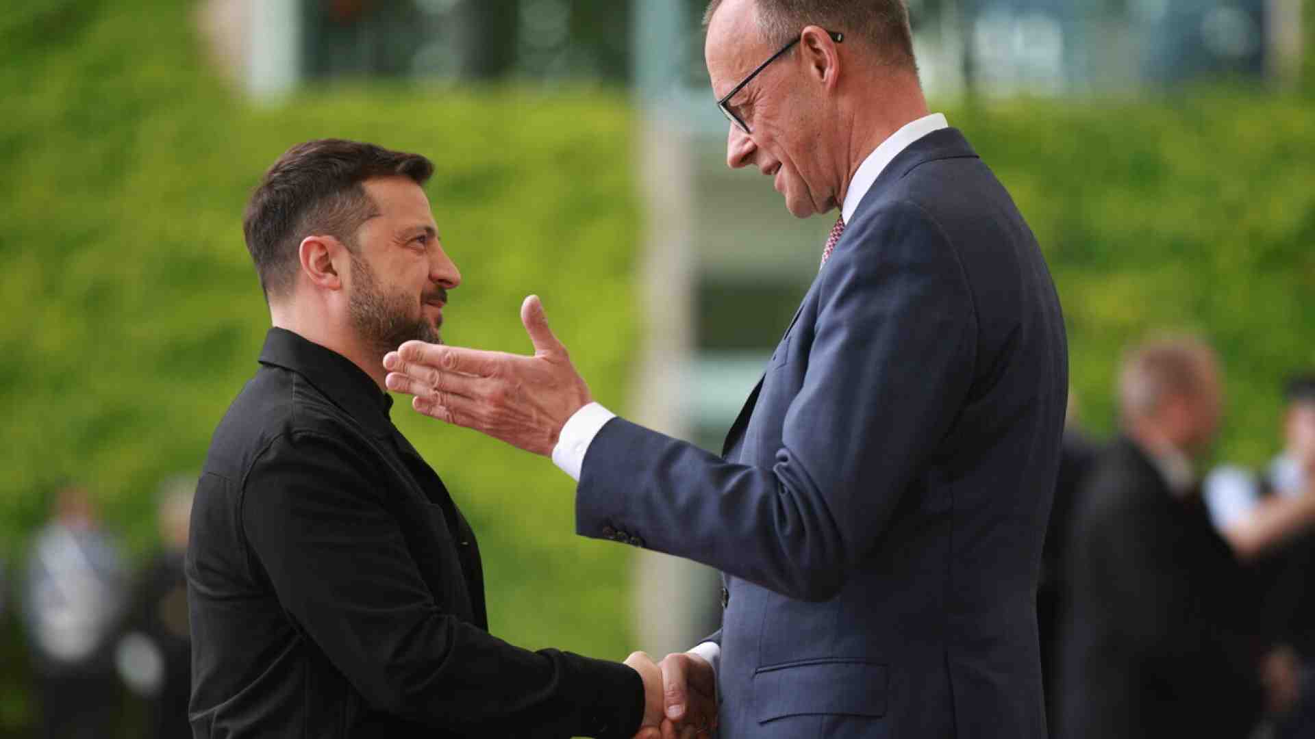 La Germania di  Merz inaugura una nuova fase con Kyiv in cinque punti