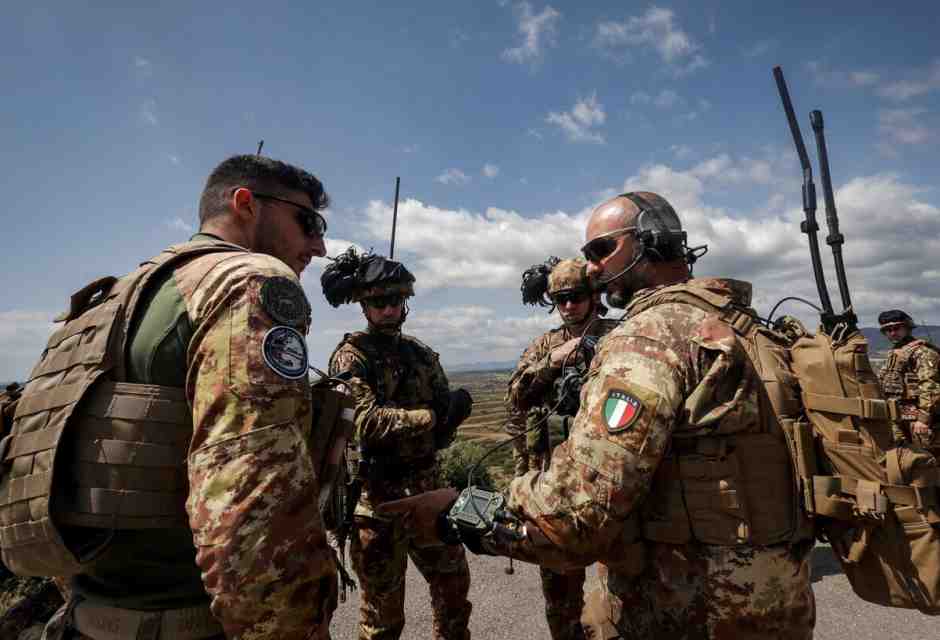 Un'idea contro le difficoltà di reclutamento delle Forze armate: arruolare anche gli immigrati