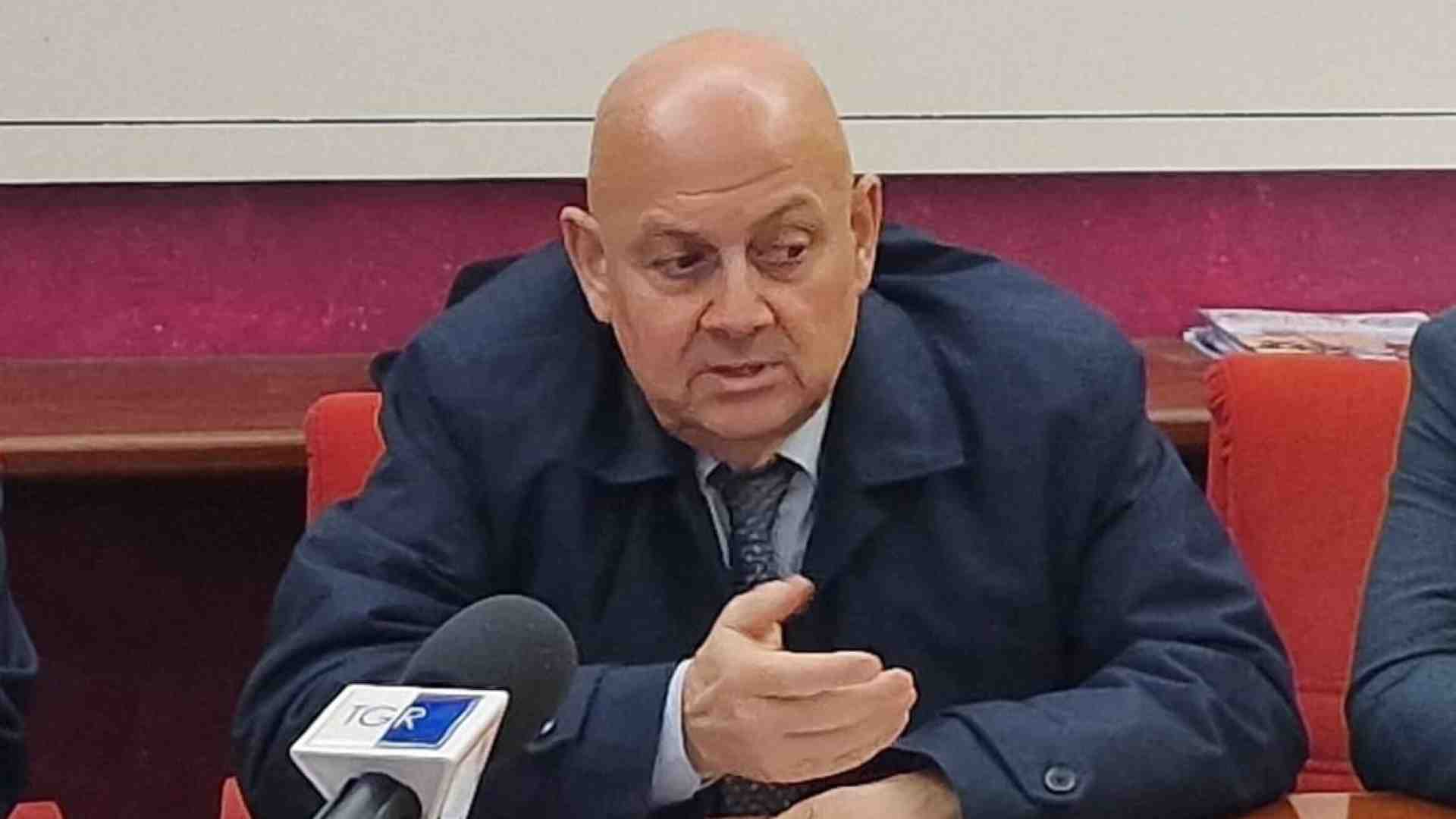 Il procuratore di Agrigento sfrutta un'indagine per attaccare il governo