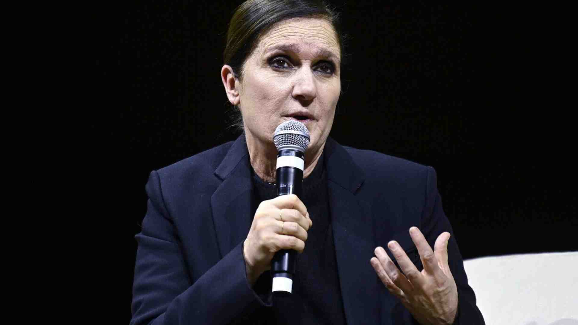 Chiuri lascia Dior per il suo teatro