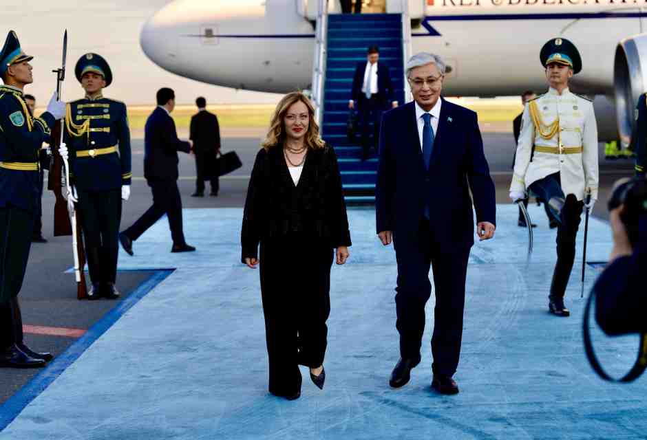 Meloni prosegue il tour in Asia centrale, oggi in Kazakistan. "Cooperiamo su energia e materie prime"