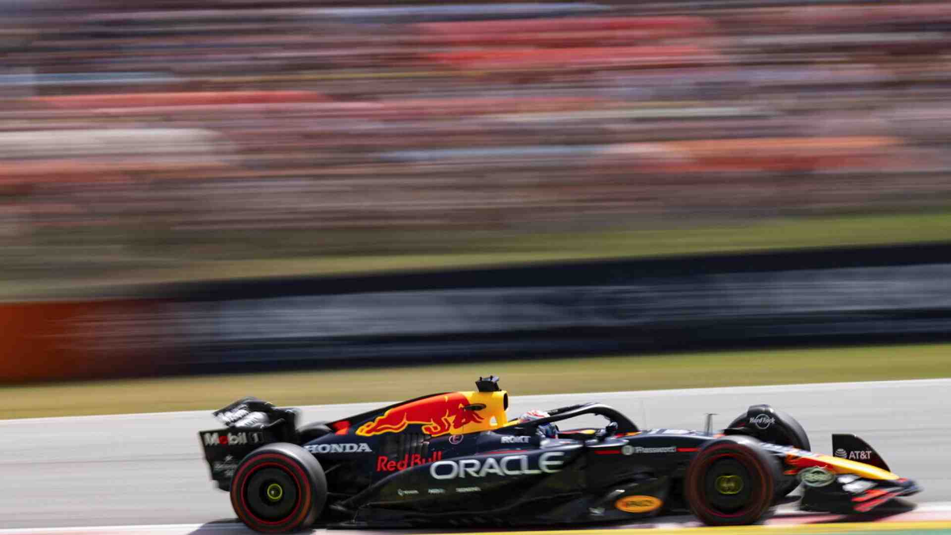 Verstappen sempre al centro: errori, strategie e psicodrammi di un campione sotto pressione