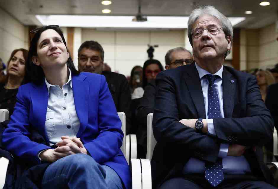 Gentiloni, "il Calmo": vota al referendum (ma non dice come), fa asse con Fitto. Il suo futuro tra Bce e Quirinale