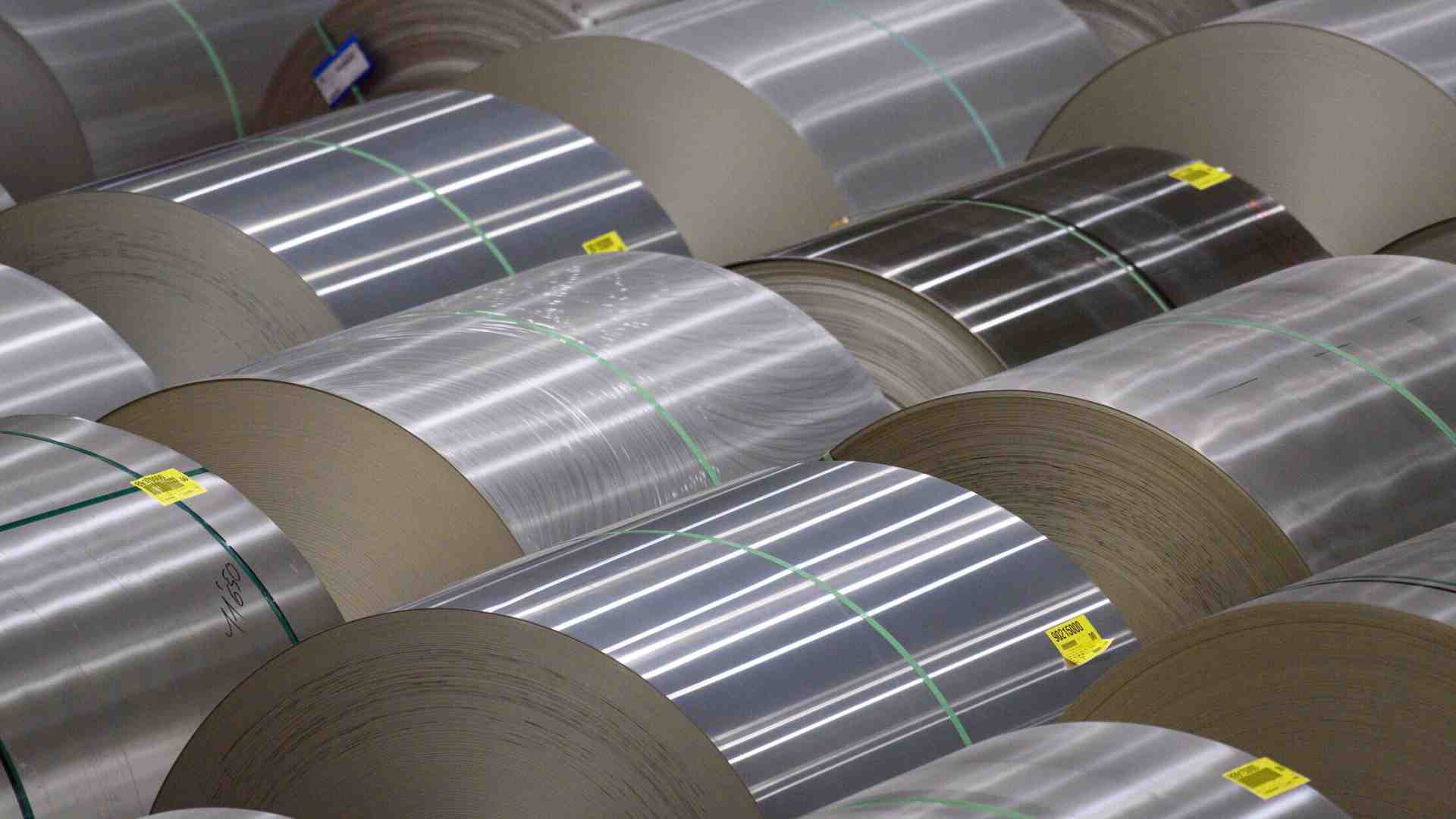 Sono entrati in vigore i dazi (raddoppiati) di Trump su acciaio e alluminio