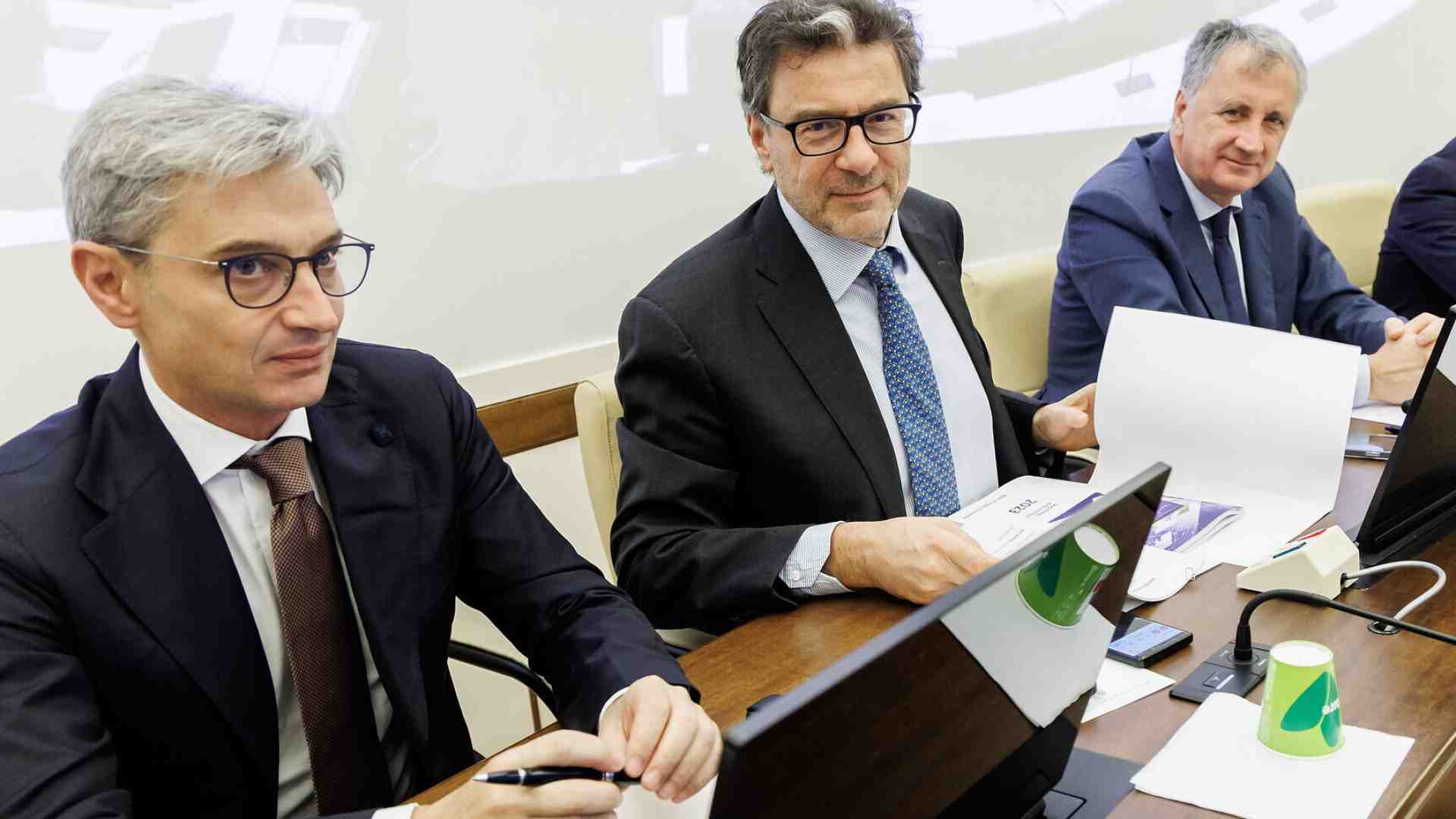 Il caso FI in commissione Bilancio: il piano per sostituire Mangialavori, vicino a Ronzulli