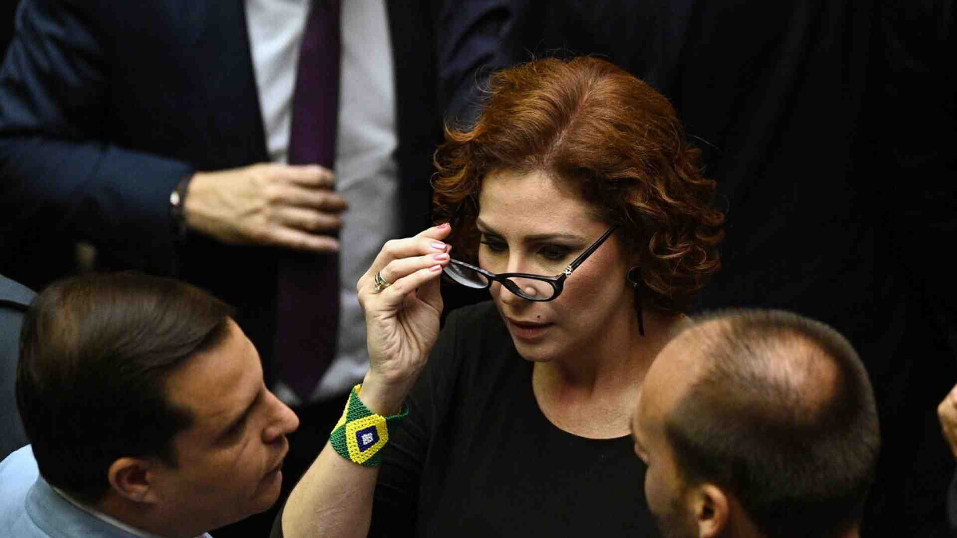 L'intrigo internazionale attorno alla deputata brasiliana Zambelli, ricercata dall'Interpol e fuggita in Italia