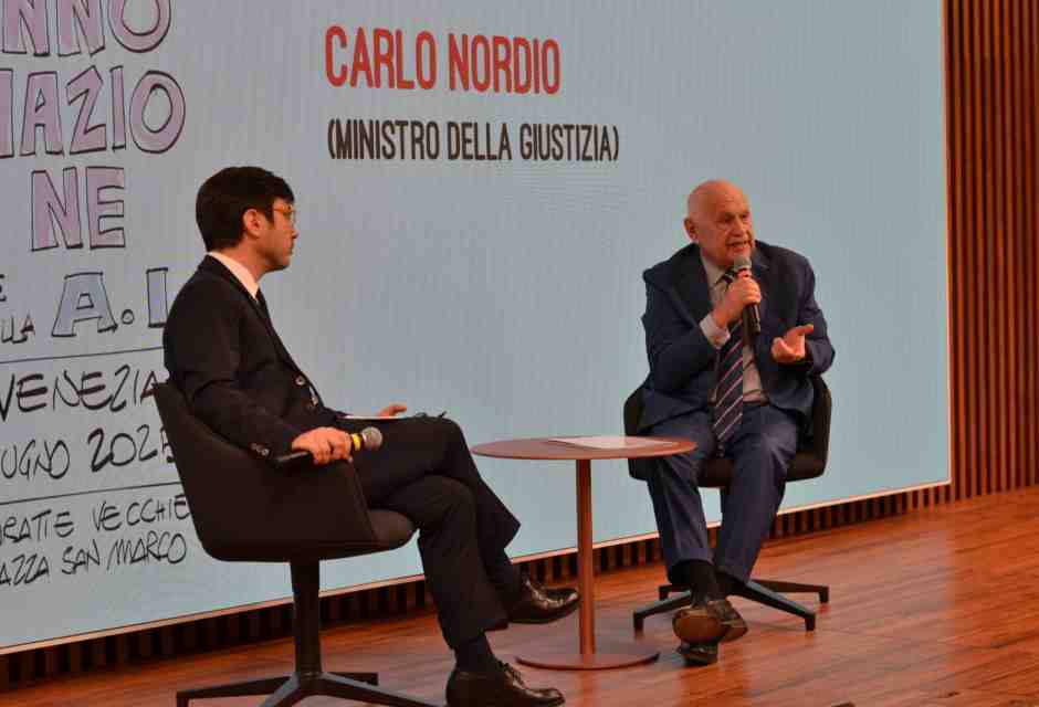 Nordio: “Il reato di femminicidio non cambia molto la pena, ma è un messaggio di attenzione"