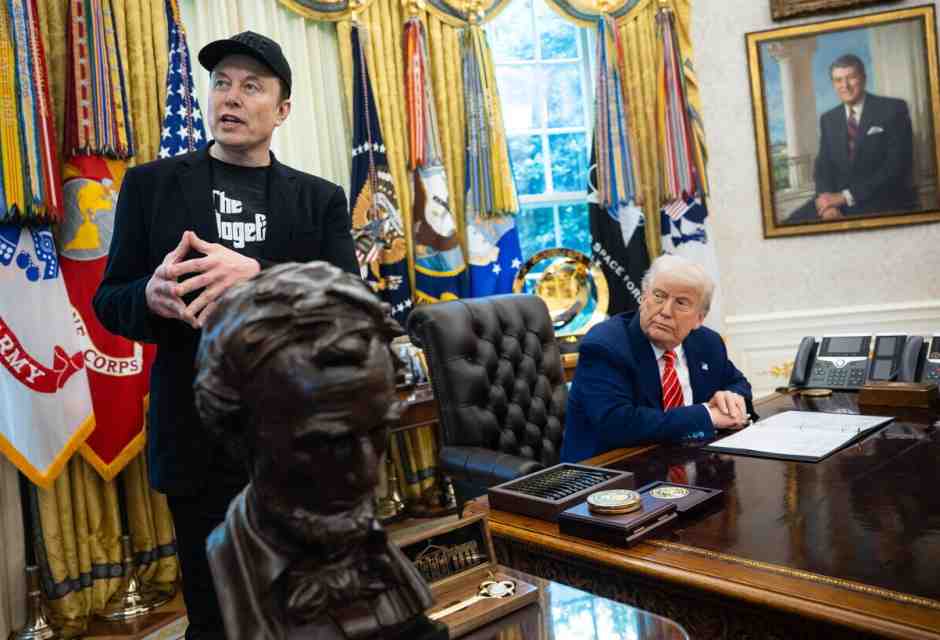 Otto miliardi di esseri umani in balia di un pugno di individui (i peggiori)