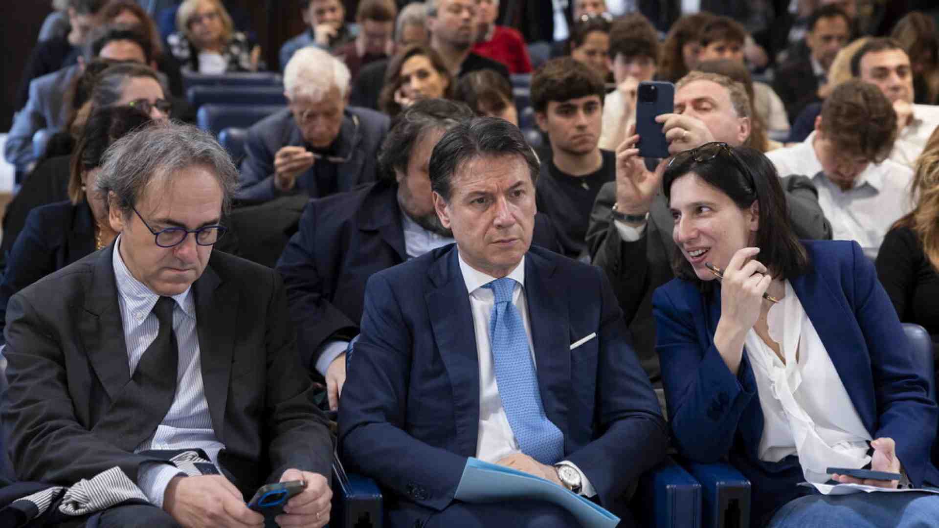 Il referendum è una sconfitta del centrosinistra, non “della democrazia”. Effetti del campo stretto (e del flop act)