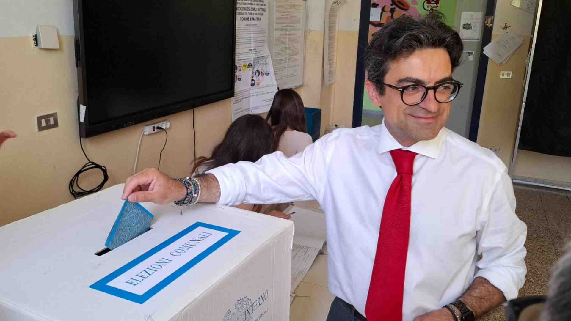 A Matera vince la destra con Nicoletti. Crisi di nervi nel Pd: si dimette il segretario regionale Lettieri