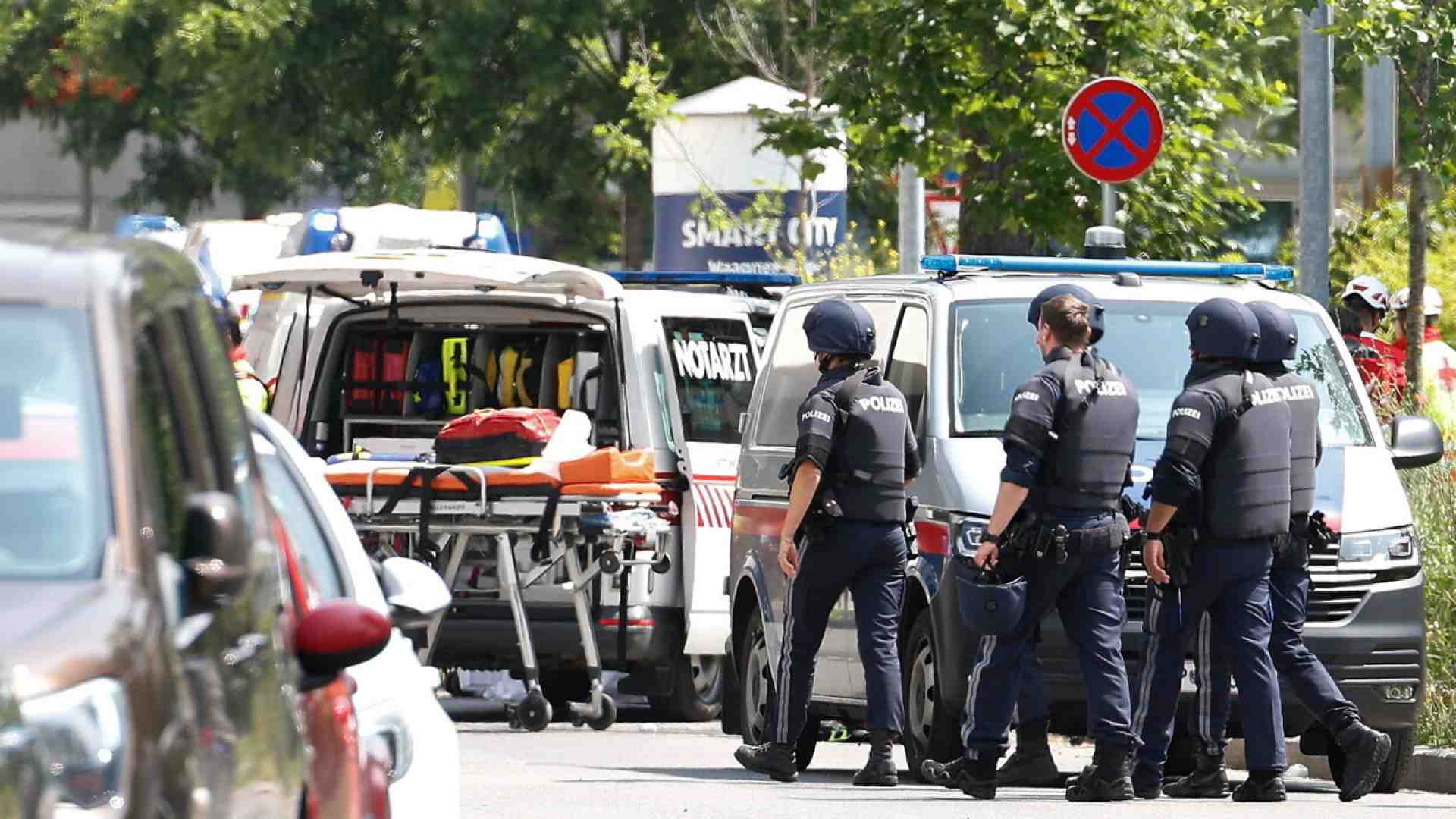 La sparatoria nella scuola di Graz apre molte domande sulle armi in Austria