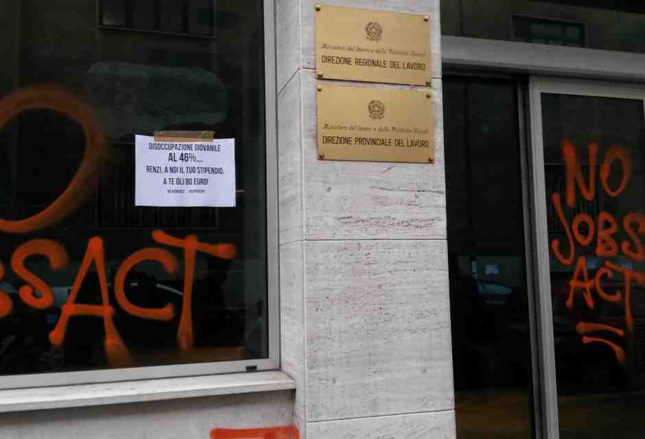 Salari erosi, contratti bloccati, potere di mercato delle imprese. Le svolte che mancano al governo sul lavoro