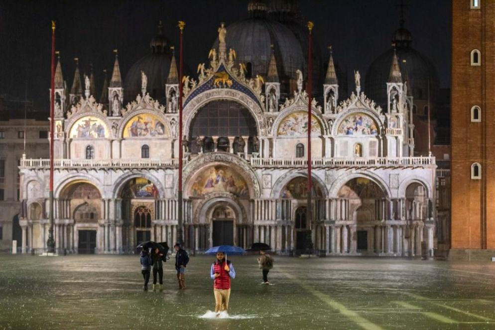 Venezia, piazza San Marco con l'acqua alta