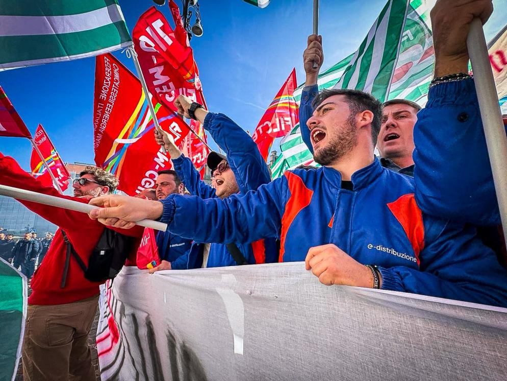 La protesta dei lavoratori Enel - Ansa
