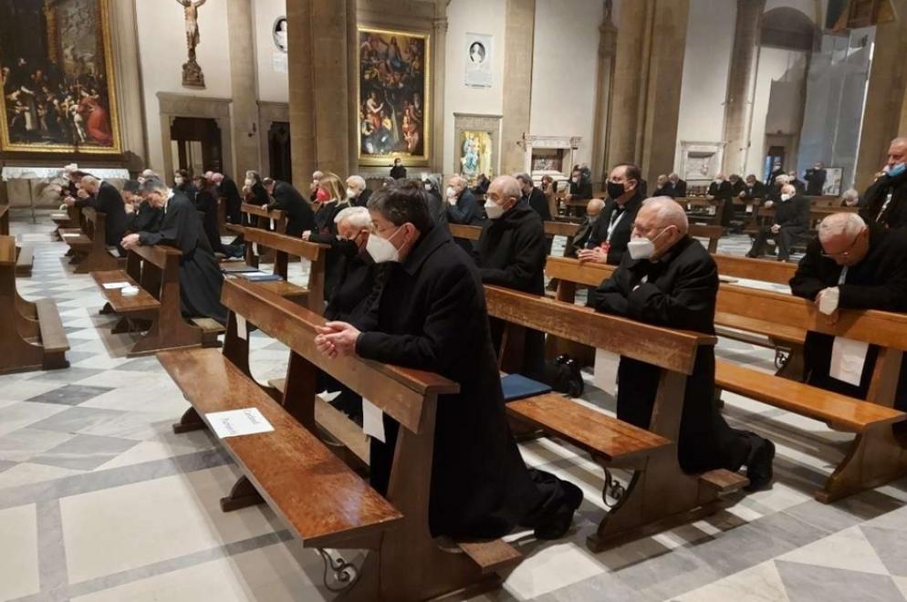I vescovi del Mediterraneo in preghiera per la pace nella Basilica di Santa Maria Novella a Firenze - Avvenire
