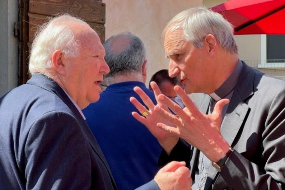 Il sottosegretario generale dell’Onu, Miguel Ángel Moratinos, e il cardinale Matteo Zuppi a Rondine-Cittadella della pace - Gambassi