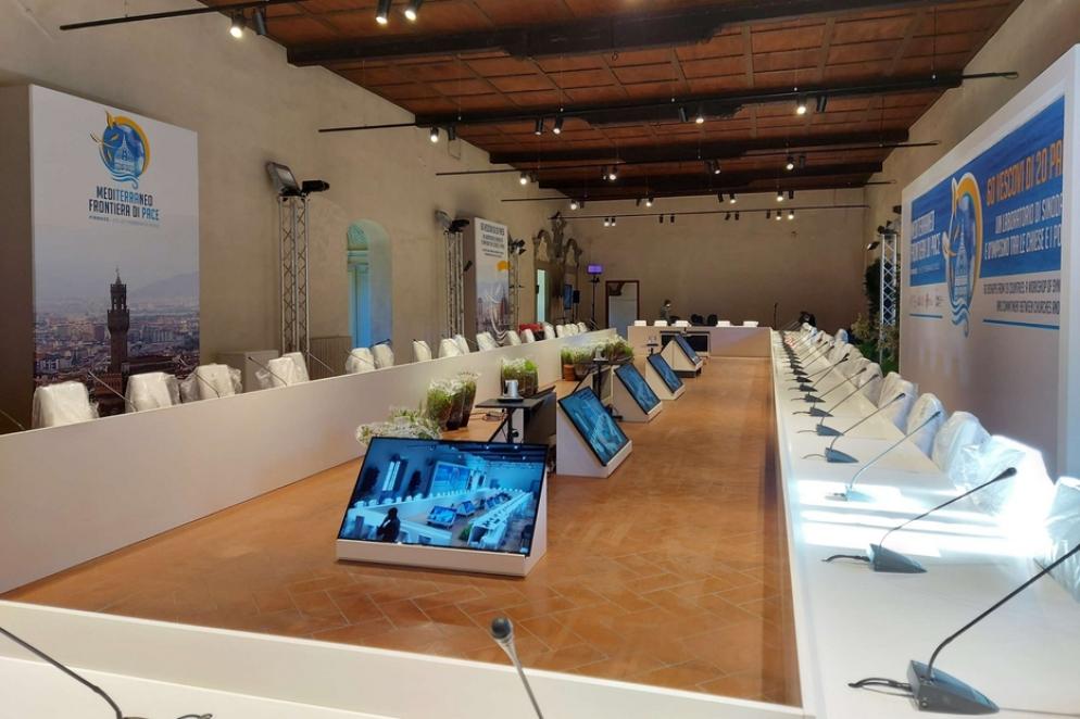 L'aula nel convento di Santa Maria Novella a Firenze per i lavori dell'incontro dei vescovi del Mediterraneo - Avvenire