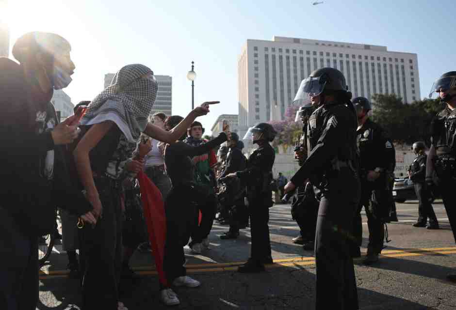 L’equilibrio difficile della California, tra Trump e gli scontri. Intervista